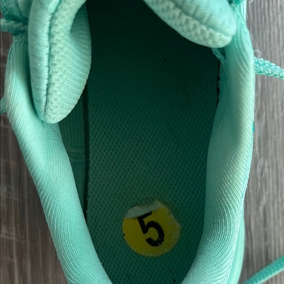 Nike Mint Green Running Shoes - Picture 8 of 10